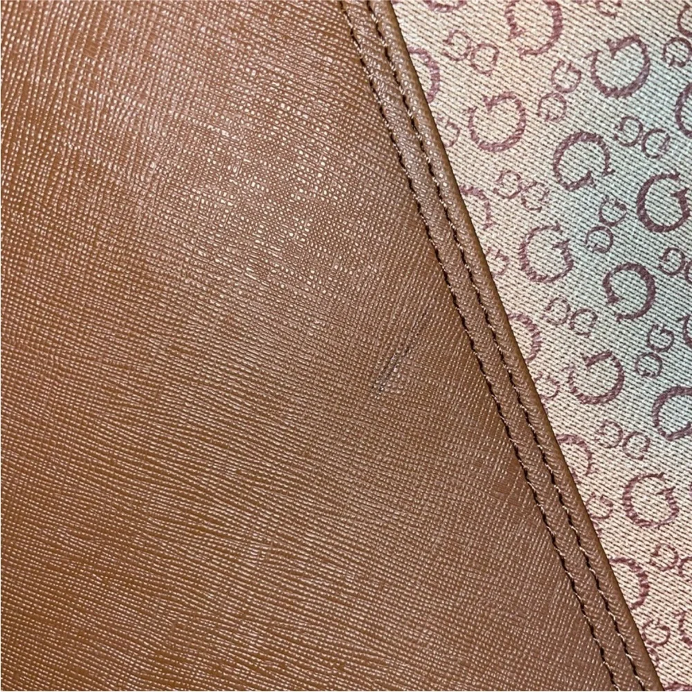 GUESS Tan & Brown Duffel Bag.  New - Picture 8 of 8